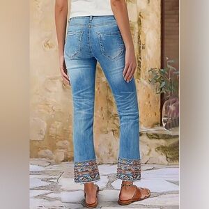 FLAMINGALS Embroidery Mid Rise
Straight Leg Crop Jeans Boho Western Aztec Sz M